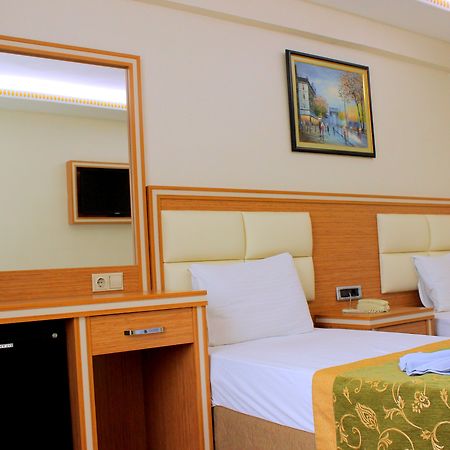 Hotel Buyuk Paris Estambul Exterior foto