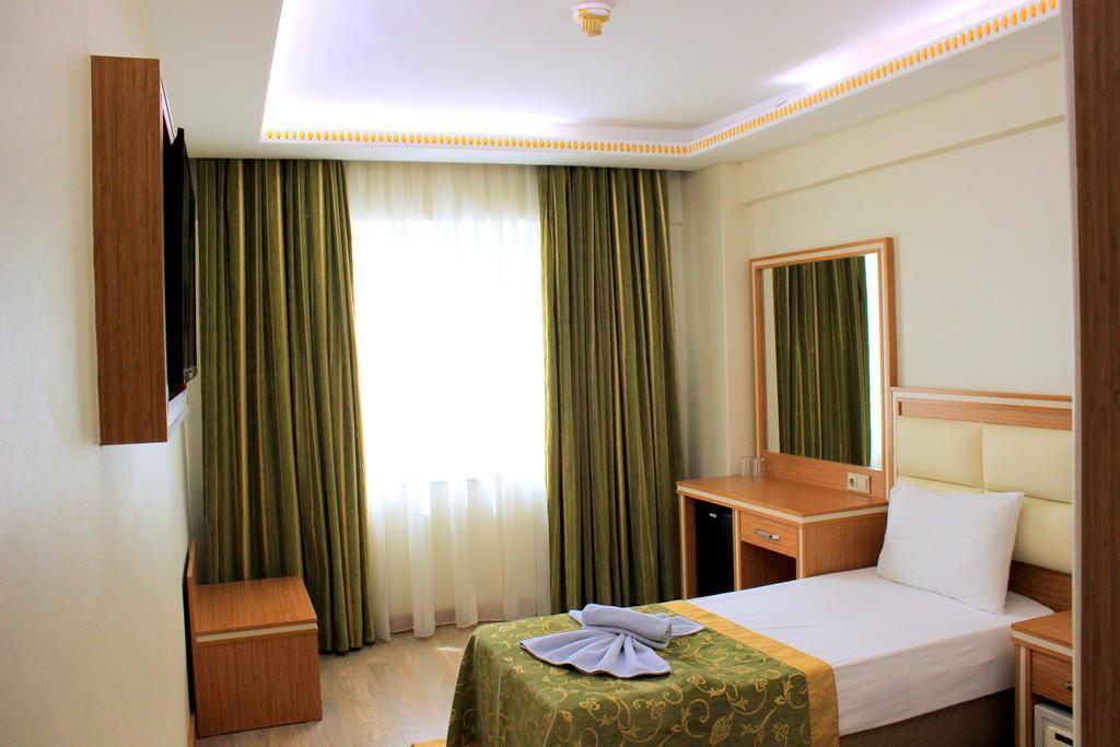 Hotel Buyuk Paris Estambul Exterior foto