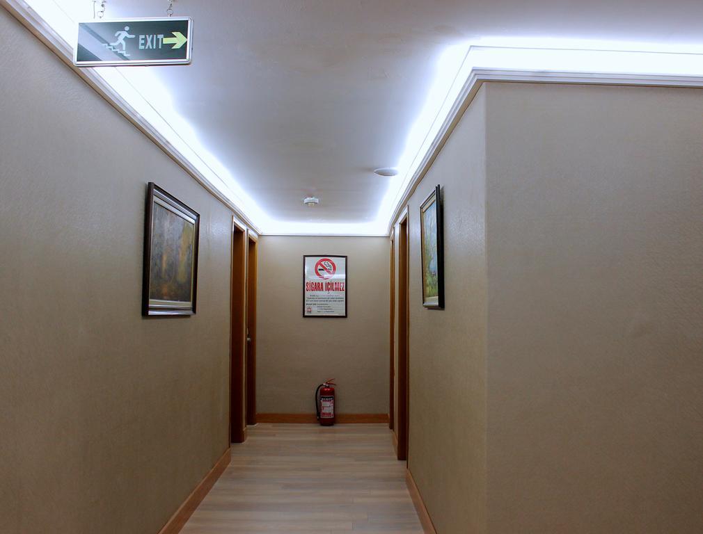 Hotel Buyuk Paris Estambul Exterior foto