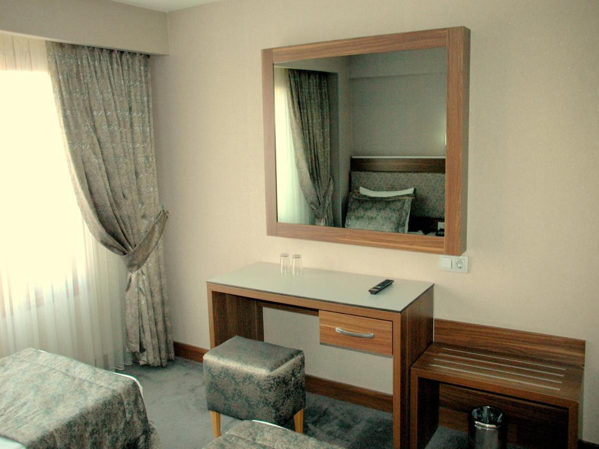 Hotel Buyuk Paris Estambul Habitación foto