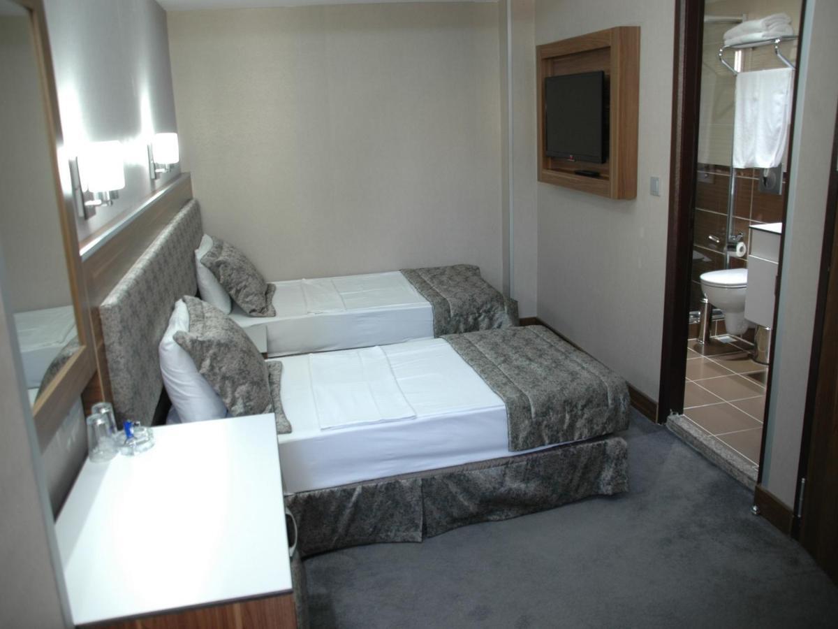 Hotel Buyuk Paris Estambul Habitación foto