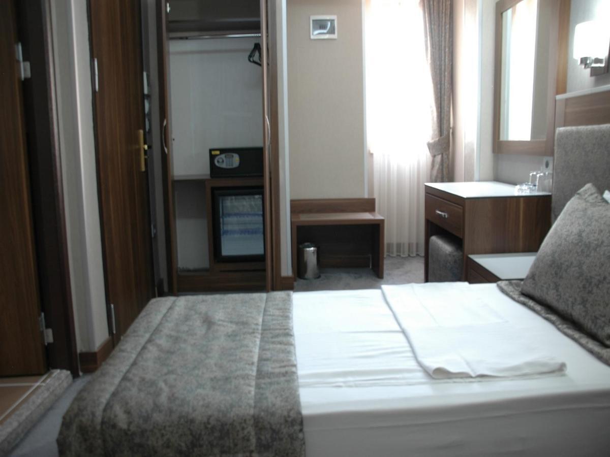 Hotel Buyuk Paris Estambul Habitación foto